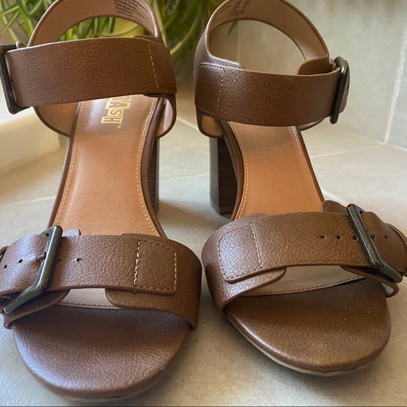 Ladies heeled sandals in size 7.5 - Picture 2 of 5